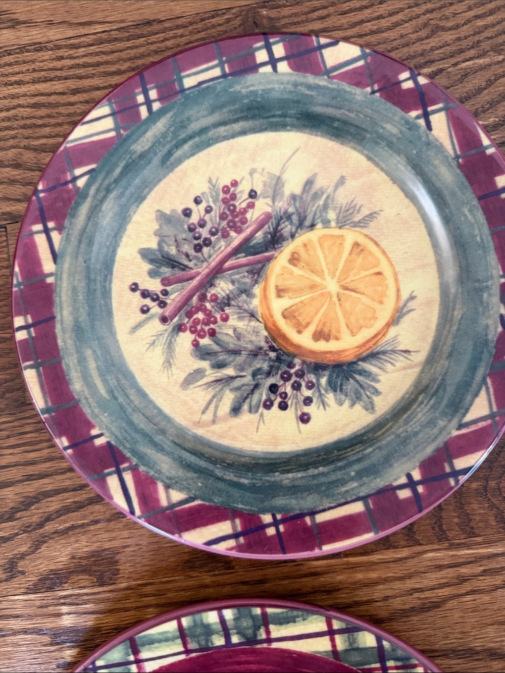 Madison & Max holiday plaid rim dessert salad plates 8-1/2" - set of 4 - Picture 4 of 6